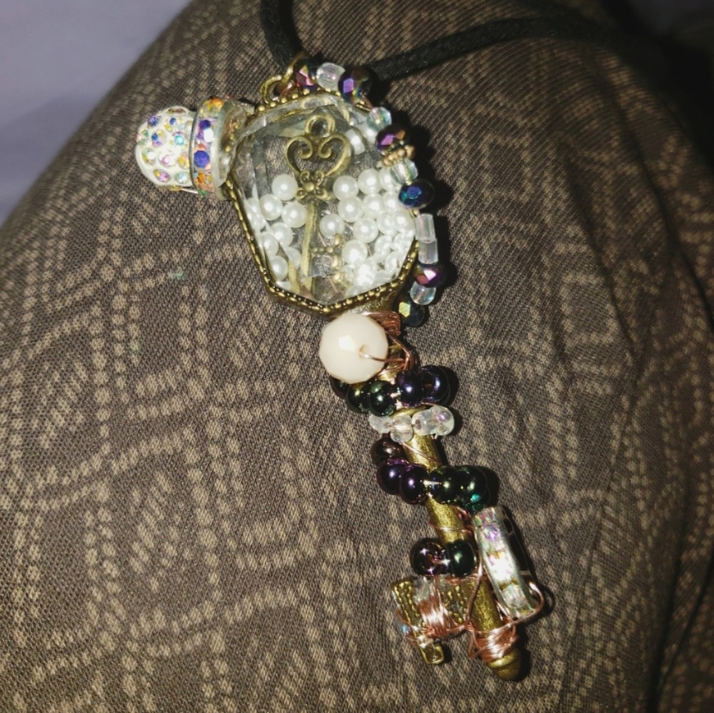 Handmade Wire Wrapped Key necklace.